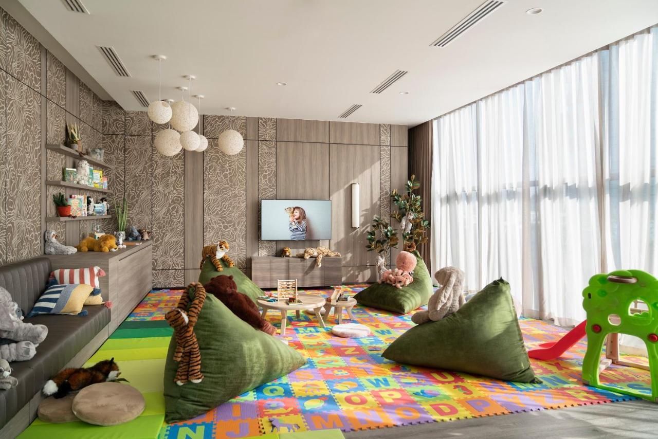 Ascott Embassy Sathorn Bangkok Hotel Ngoại thất bức ảnh A nursery in a hotel