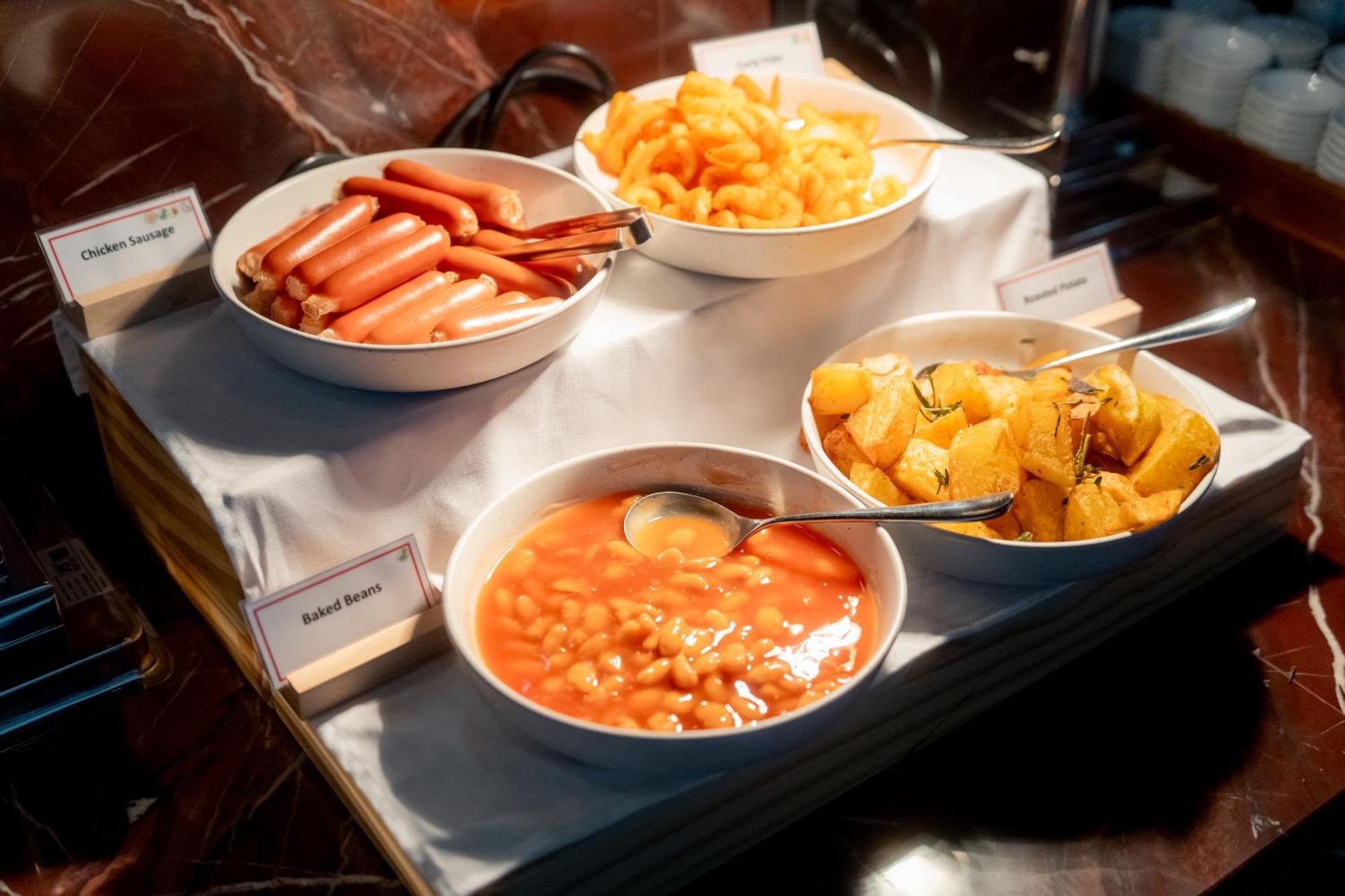 Ascott Embassy Sathorn Bangkok Hotel Ngoại thất bức ảnh Baked beans