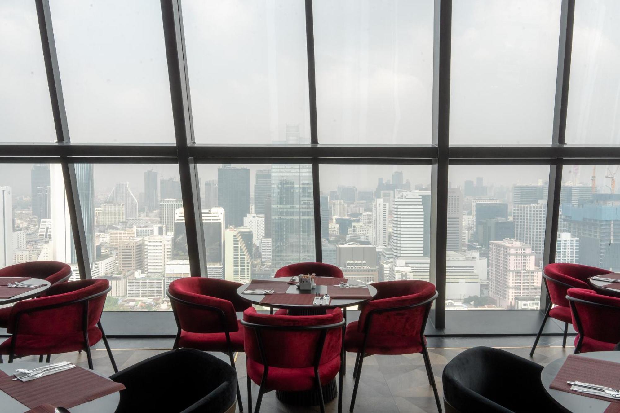 Ascott Embassy Sathorn Bangkok Hotel Ngoại thất bức ảnh View from the restaurant